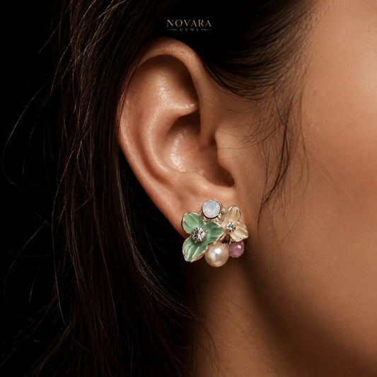 Fleur Émeraude Pearl Studs