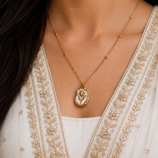 Pearl Bloom Pendant Necklace