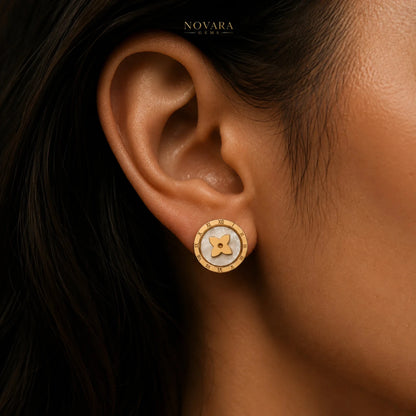 Aeternum Clover Time Studs