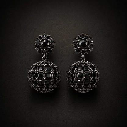 Black Éclat Royale Drop Earrings