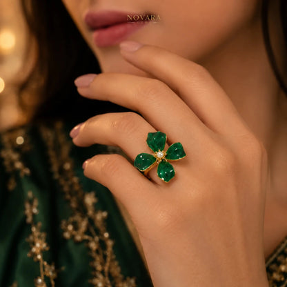 Émeraude Royale Flower Ring