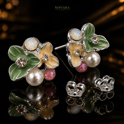 Fleur Émeraude Pearl Studs