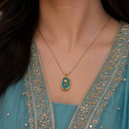 Golden Bloom Pendant Necklace