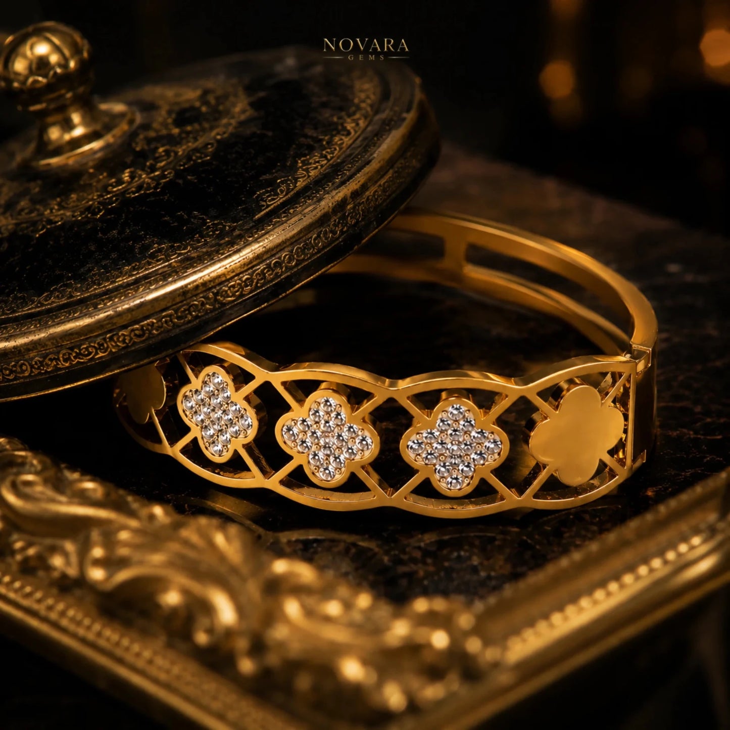 Imperial Clover Radiance Bracelet