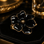 Noir Fleur Royale Ring