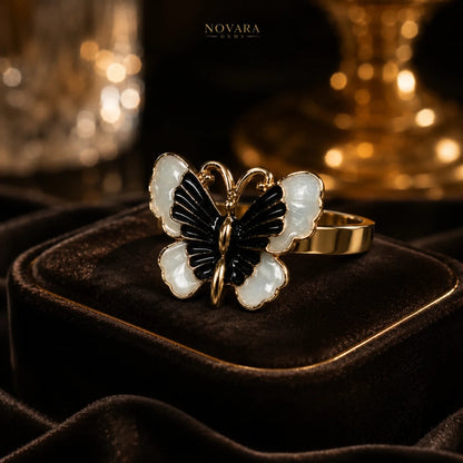 Noir Papillon Ring