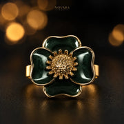 Noir Fleur Bloom Ring