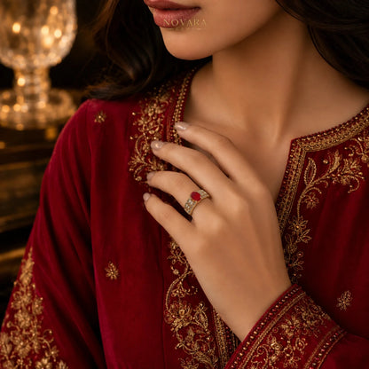 Imperia Noir Oval Zircon Ring – 18K Gold Plated